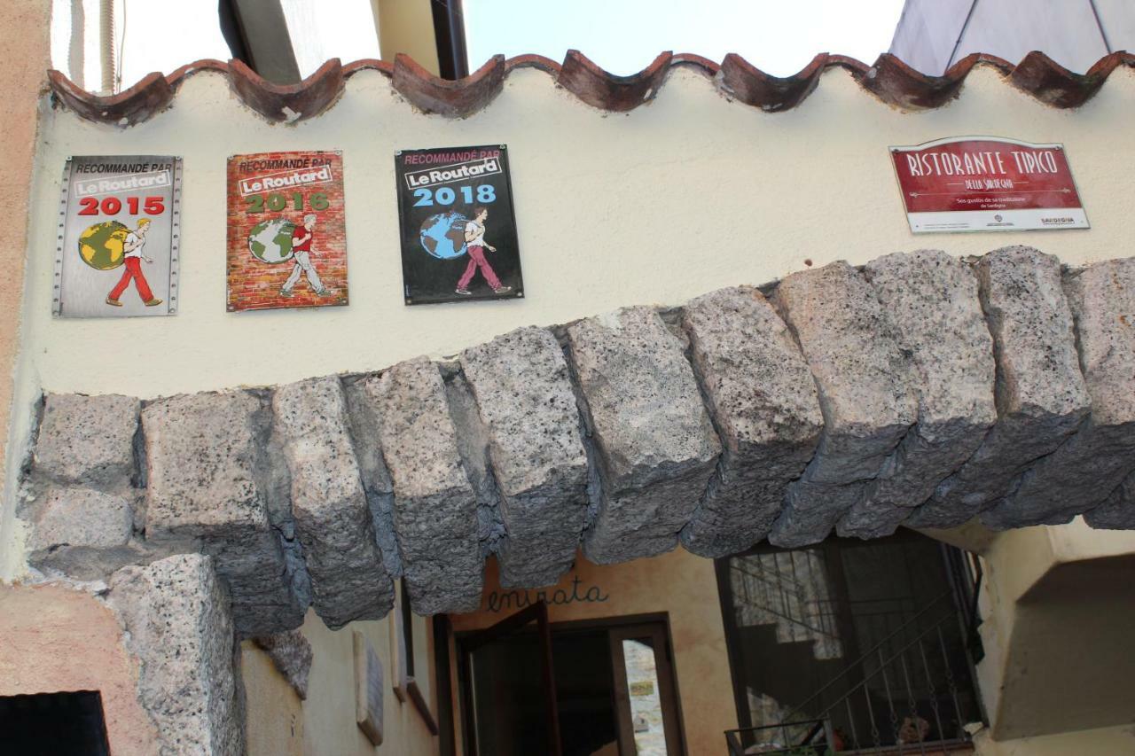 B&B Il Portico Orgosolo Extérieur photo